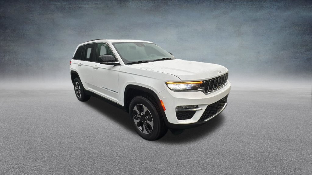 Used 2025 Jeep Grand Cherokee Limited 4xe AWD/4WD image 34