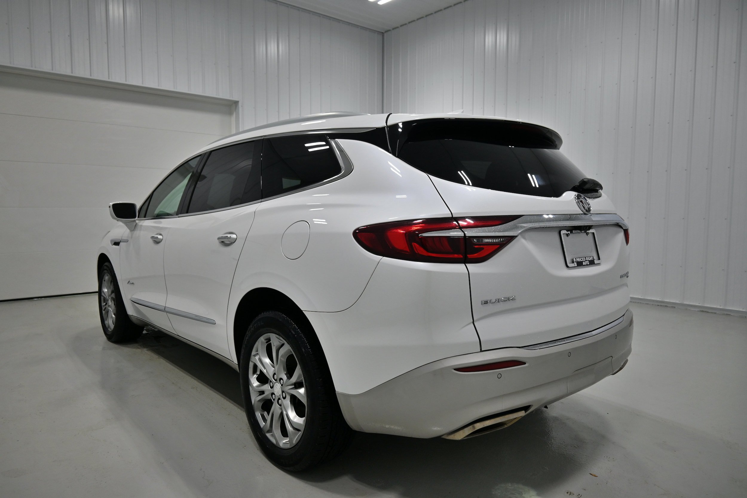 Used 2018 Buick Enclave Avenir AWD/4WD image 36