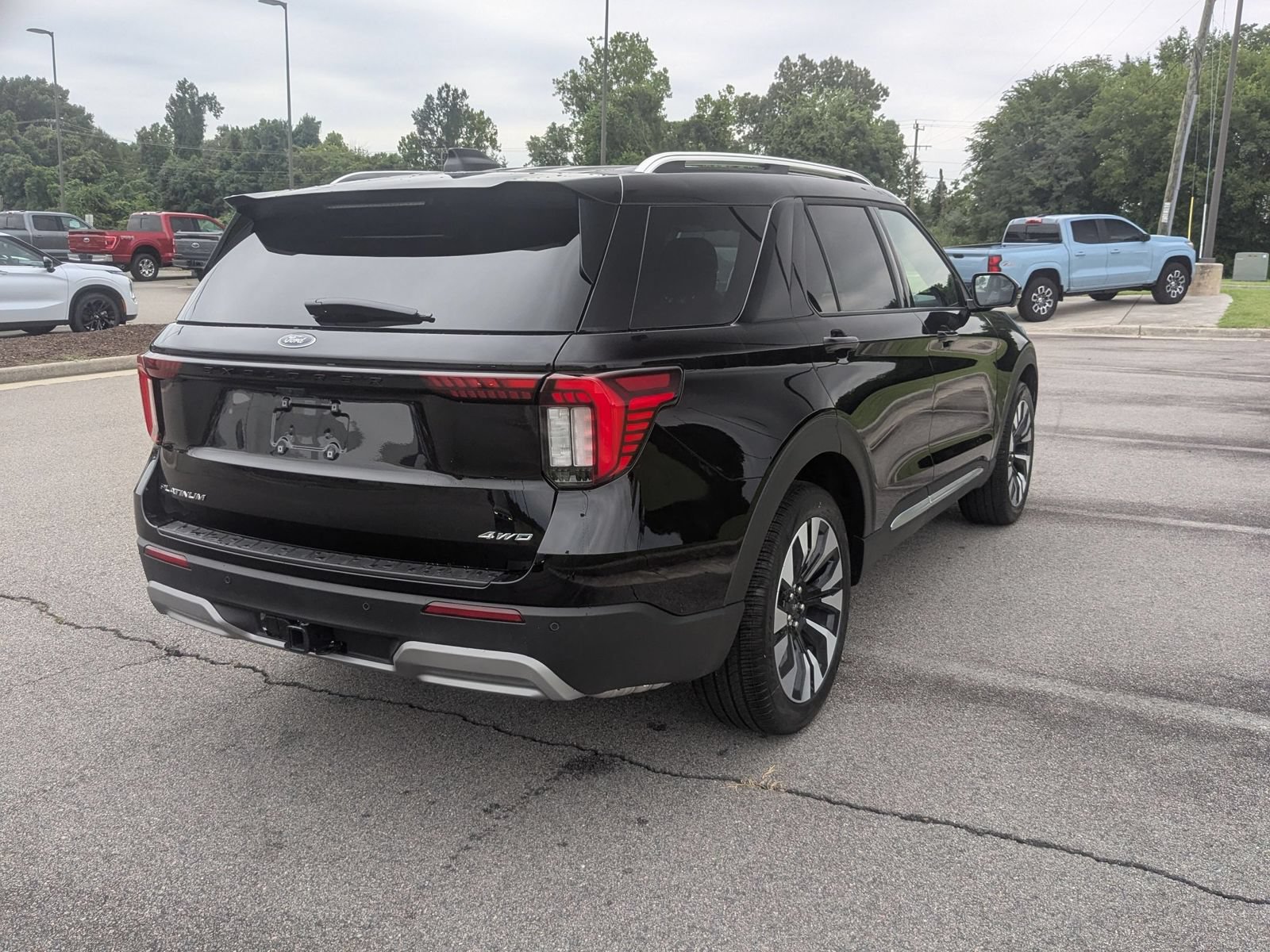 New 2026 Ford Explorer Platinum w/ LUX Leather Package AWD/4WD image 3