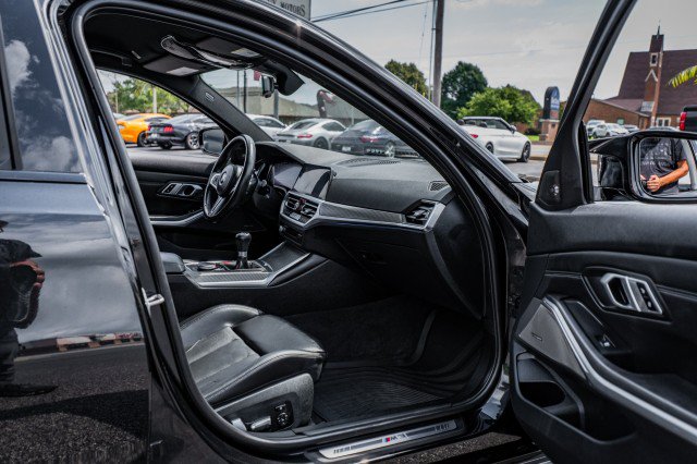 Used 2021 BMW M3 RWD image 33