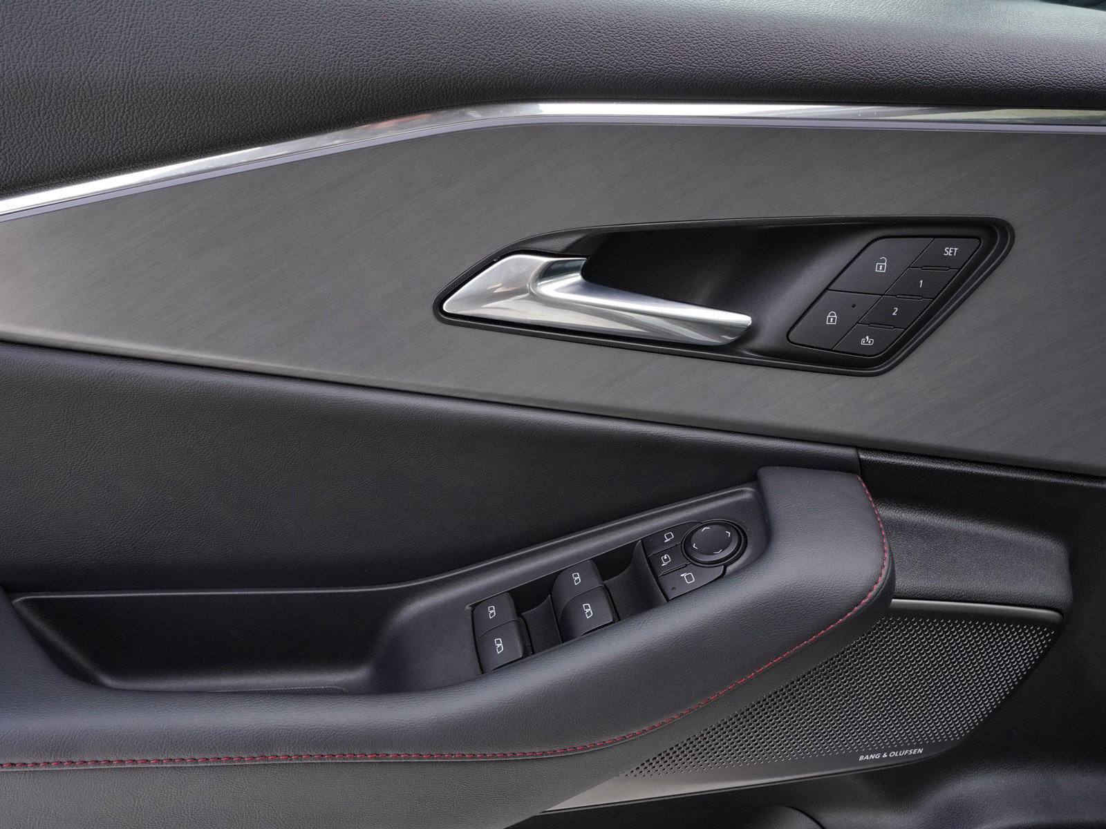 Used 2024 Acura ZDX A-Spec image 11