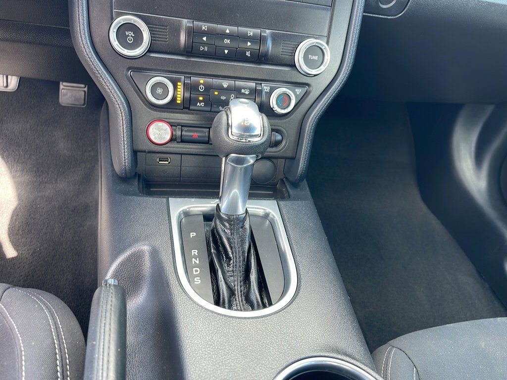 Certified 2022 Ford Mustang EcoBoost w/ Black Accent Package image 20