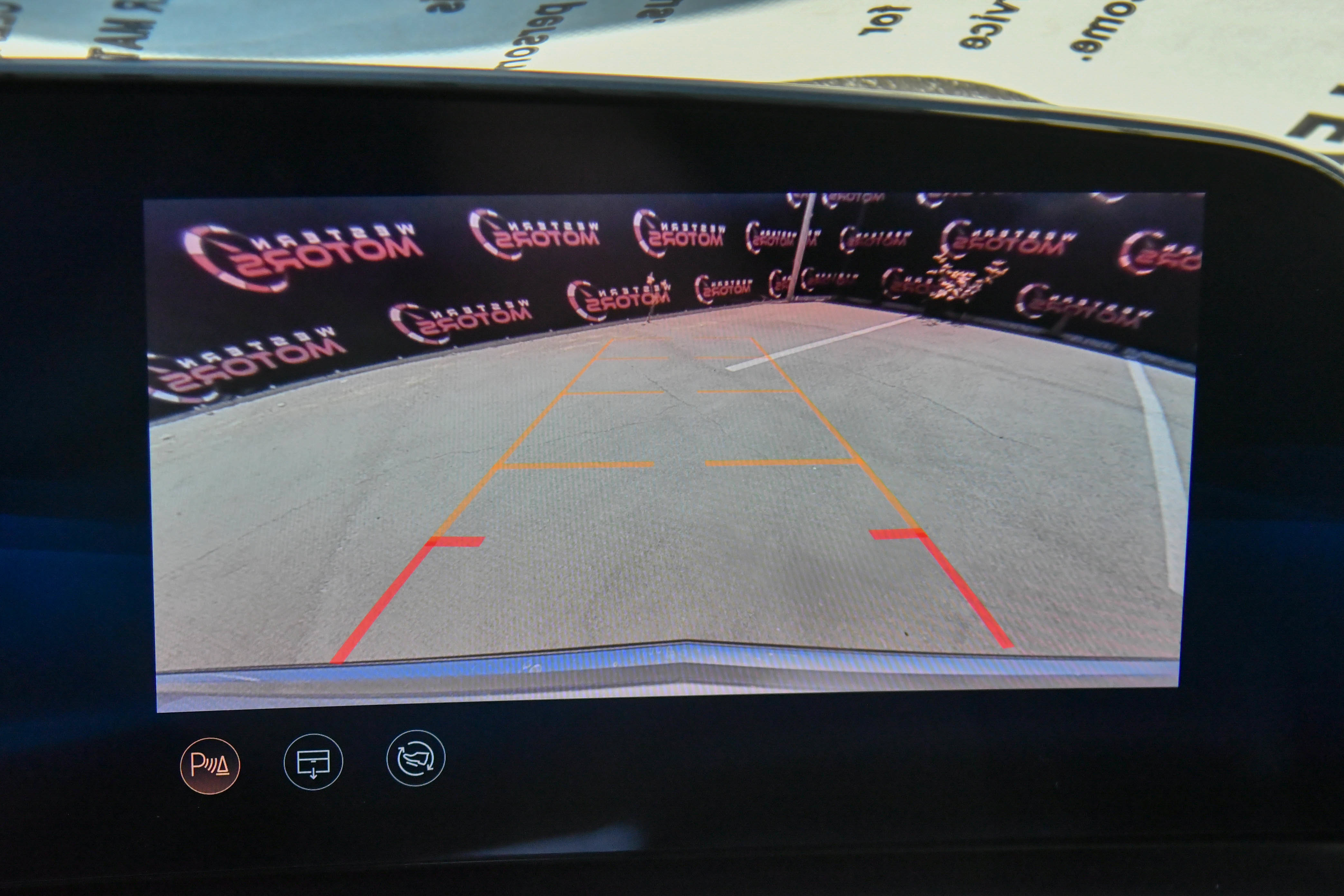 Used 2024 Cadillac Lyriq Tech RWD image 18