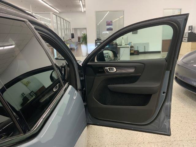Used 2020 Volvo XC40 T5 R-Design AWD/4WD image 30