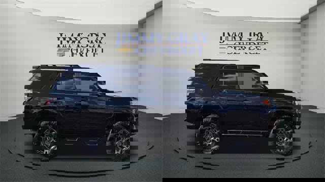 Used 2020 Toyota 4Runner Venture image 2