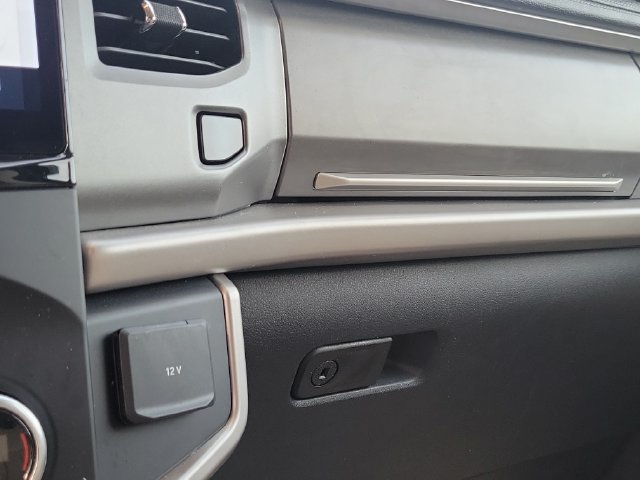 Used 2024 Ford Expedition XLT RWD image 29