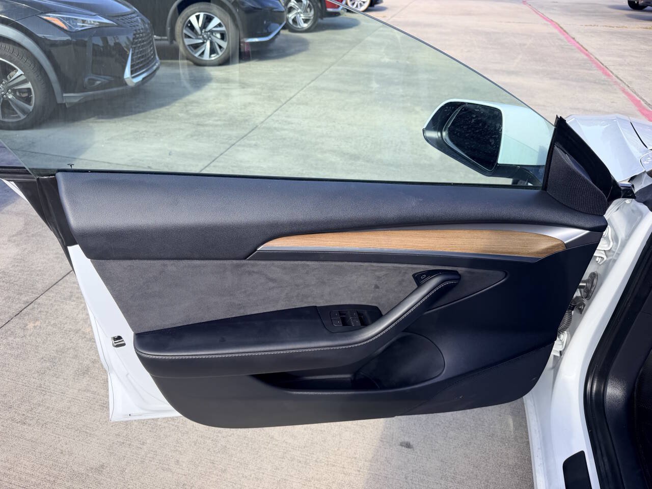 Used 2022 Tesla Model 3 Long Range AWD/4WD image 12