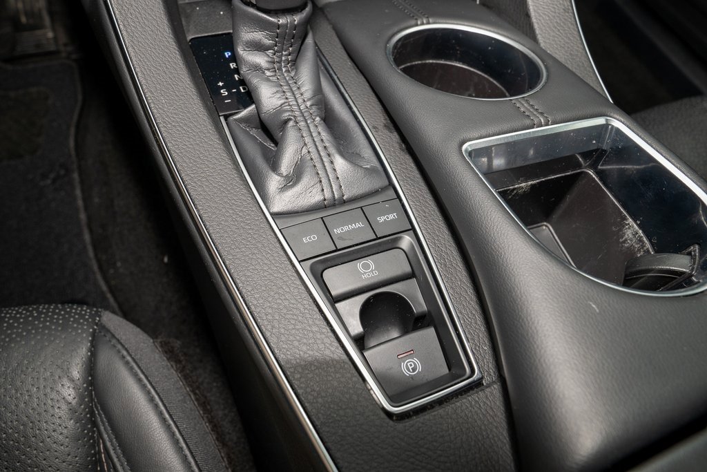 Used 2021 Toyota Avalon Limited w/ Advanced Safety Package image 18