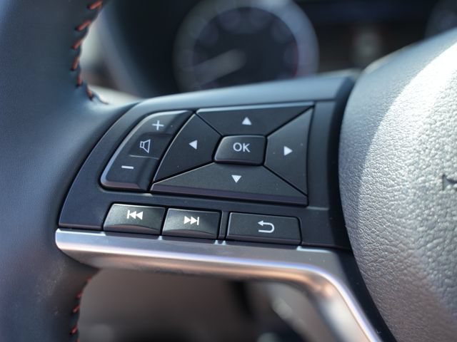 Used 2025 Nissan Sentra SR FWD image 33