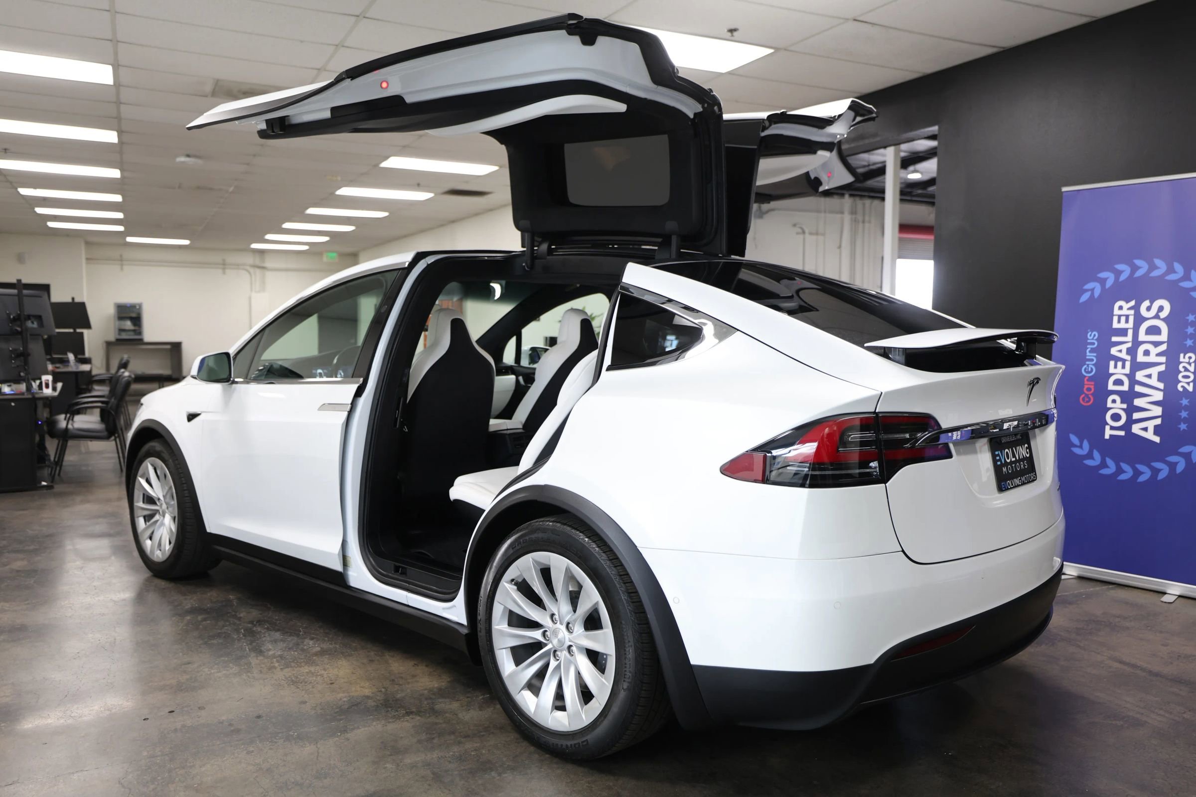 Used 2019 Tesla Model X Long Range AWD/4WD image 13