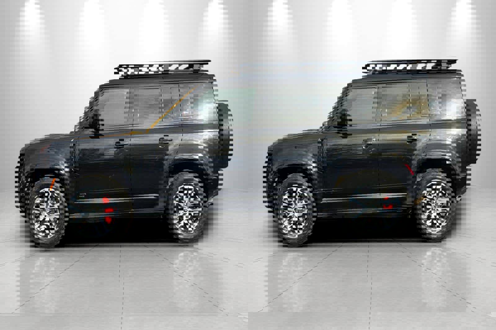 Used 2021 Land Rover Defender 110 X image 5