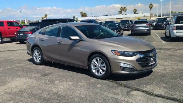 Used 2023 Chevrolet Malibu LT FWD image 2