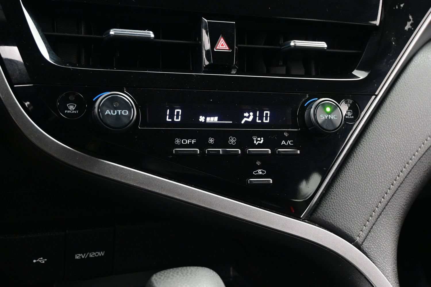 Used 2022 Toyota Camry LE FWD image 20