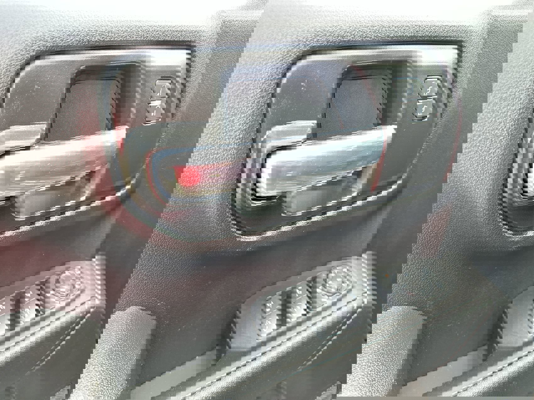 Certified 2025 Chevrolet Silverado 1500 Custom image 13