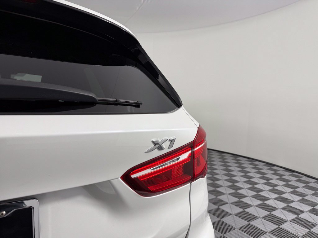 Used 2017 BMW X1 xDrive28i AWD/4WD image 7