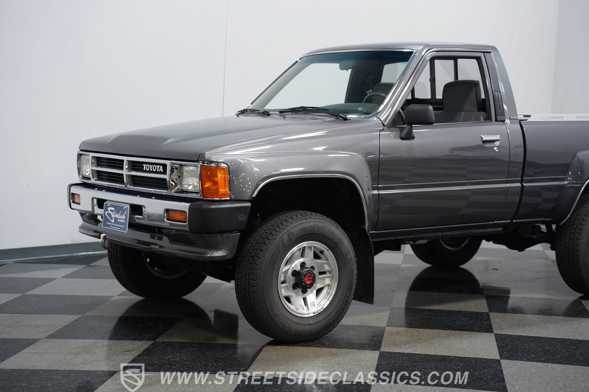 Used 1987 Toyota Pickup 4x4 Regular Cab image 19