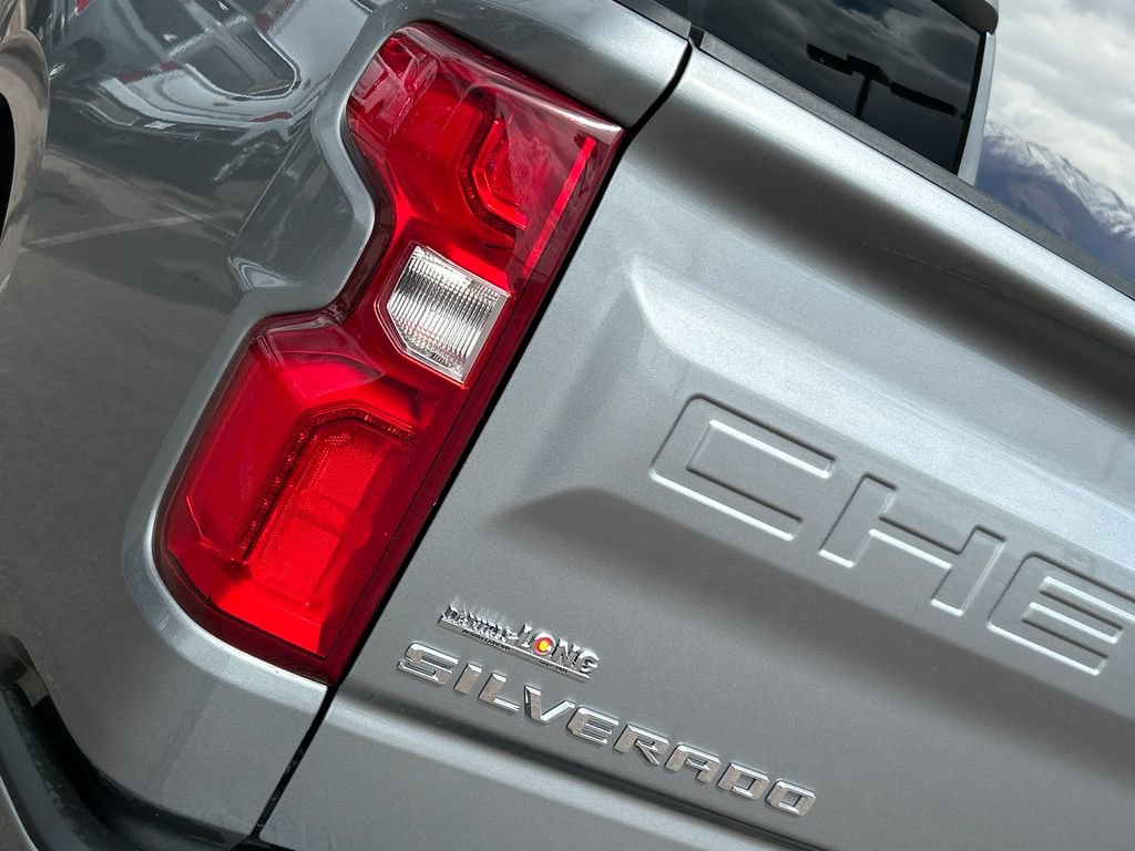 Used 2023 Chevrolet Silverado 1500 RST AWD/4WD image 25