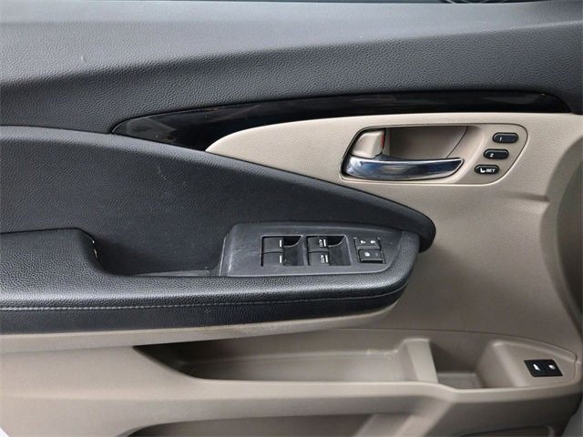 Used 2017 Honda Pilot Touring image 25