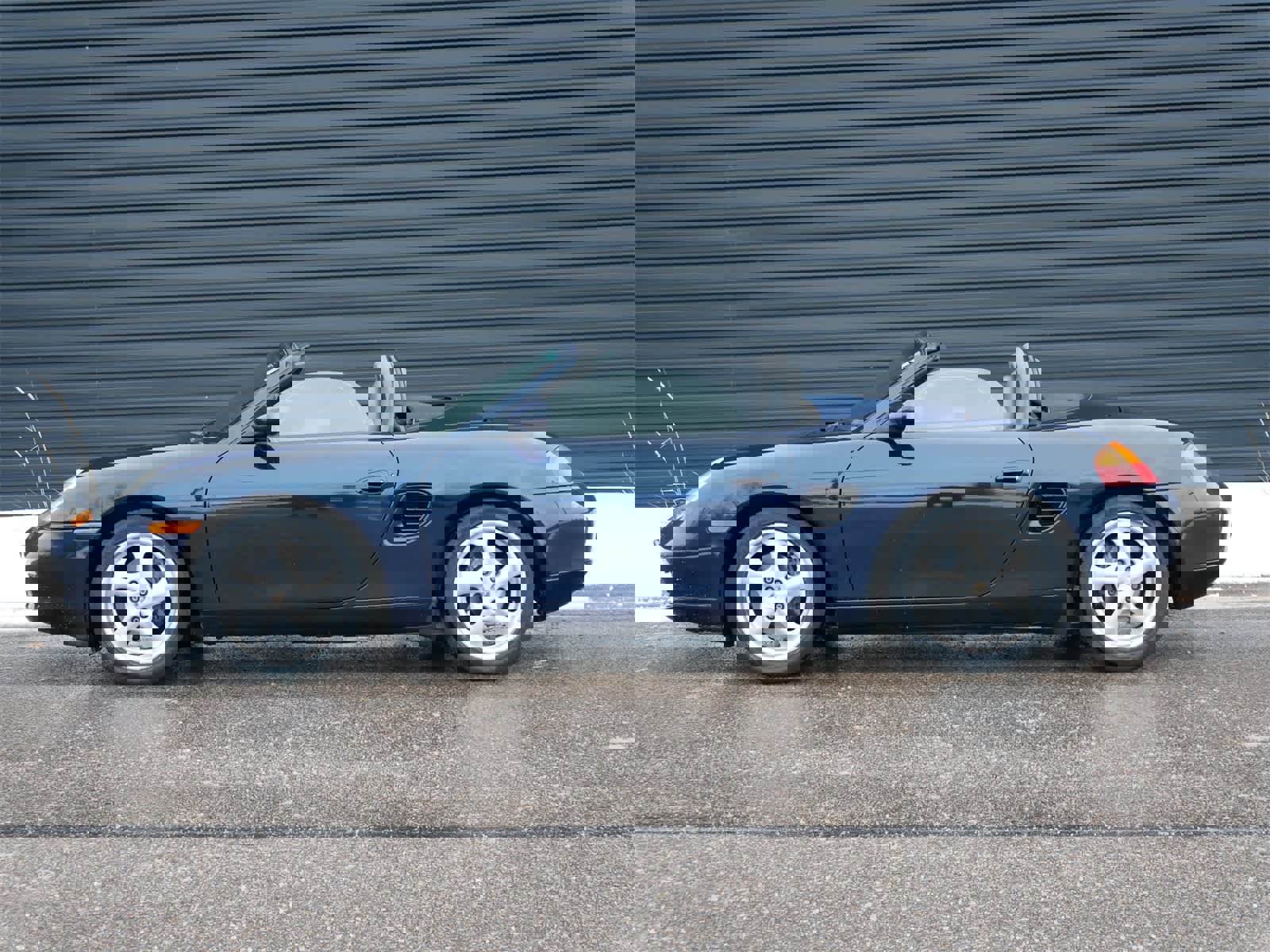 Used 1998 Porsche Boxster image 2