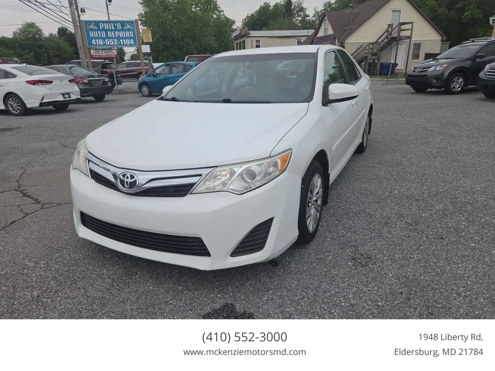 Used 2013 Toyota Camry LE FWD image 1