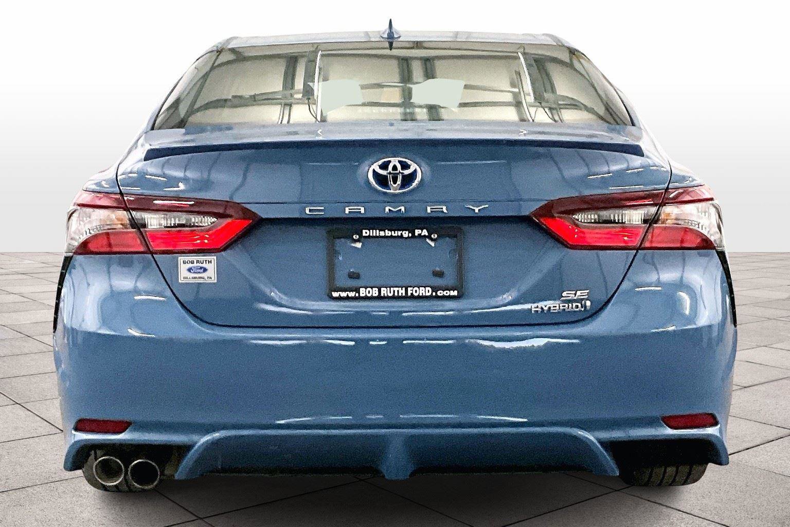 Used 2023 Toyota Camry SE image 4