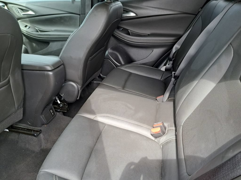Used 2024 Buick Encore GX Sport Touring AWD/4WD image 21