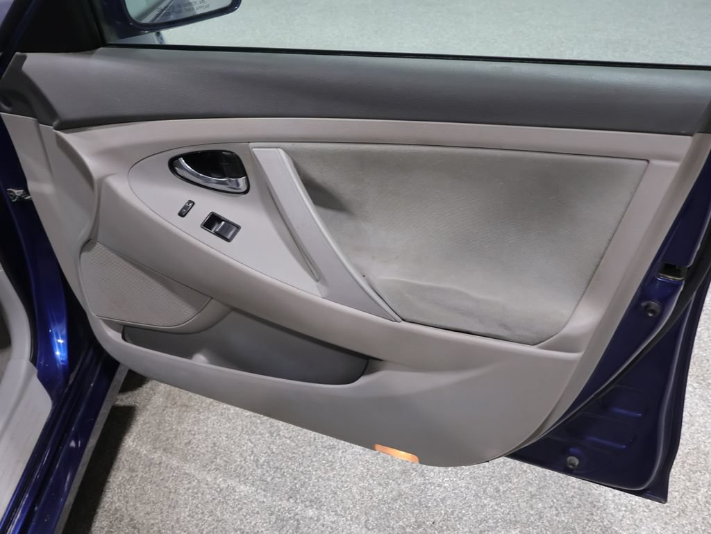 Used 2009 Toyota Camry FWD image 21