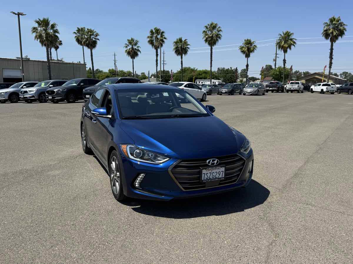 Used 2017 Hyundai Elantra Limited w/ Limited Ultimate Package 05 FWD image 3