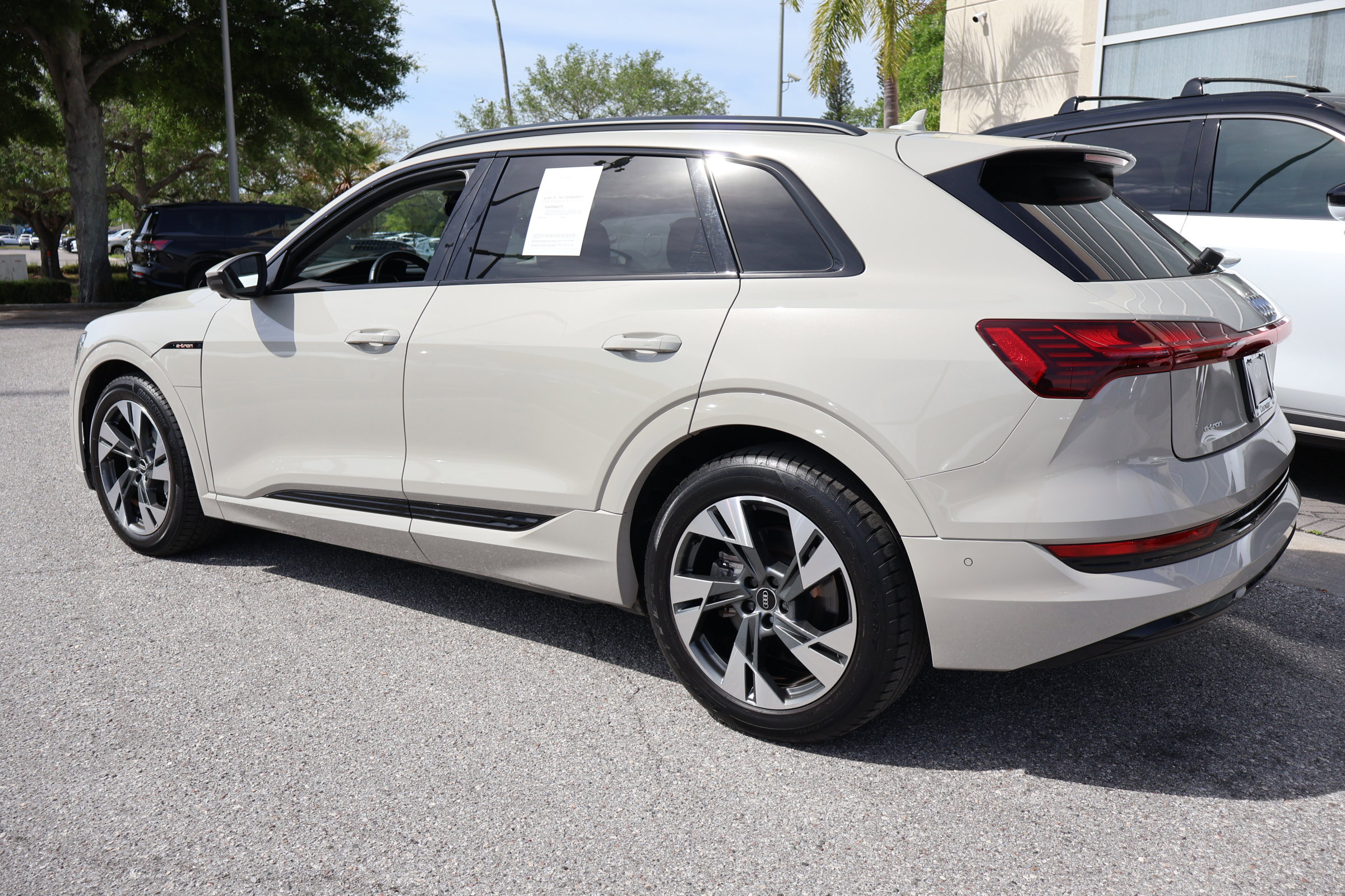 Used 2021 Audi e-tron Premium w/ Convenience Plus Package image 7