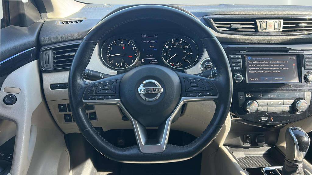 Used 2018 Nissan Rogue Sport SV w/ SV Technology Package image 34