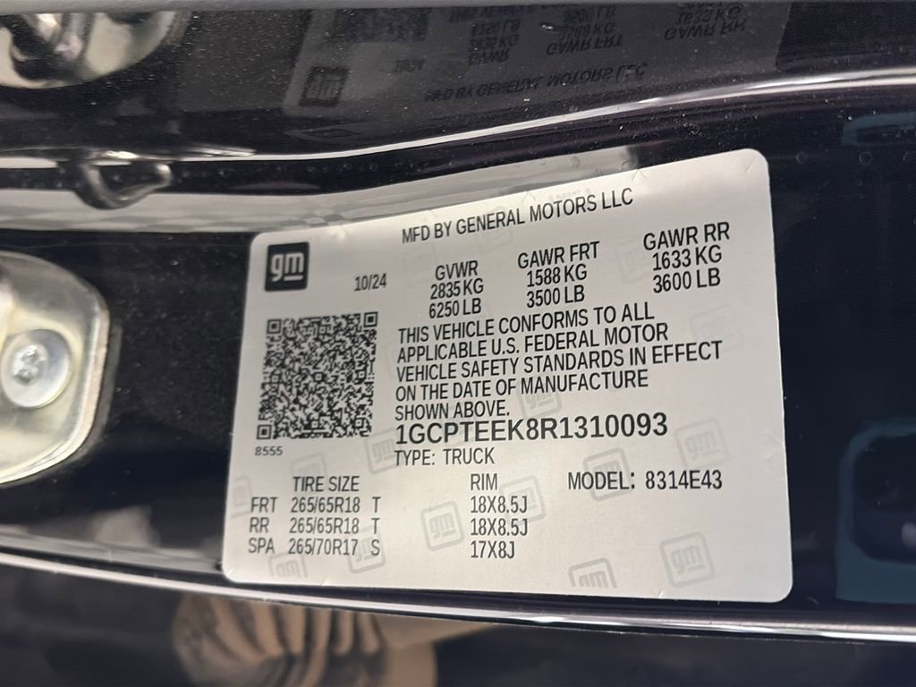 Used 2024 Chevrolet Colorado Trail Boss w/ Technology Package image 9