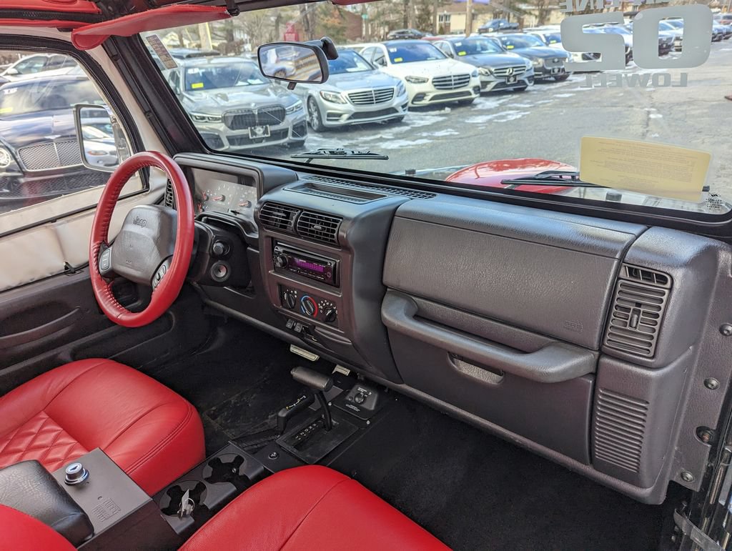 Used 2002 Jeep Wrangler Sahara AWD/4WD image 23