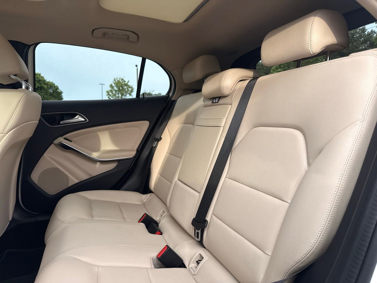 Used 2018 Mercedes-Benz GLA 250 4MATIC image 28