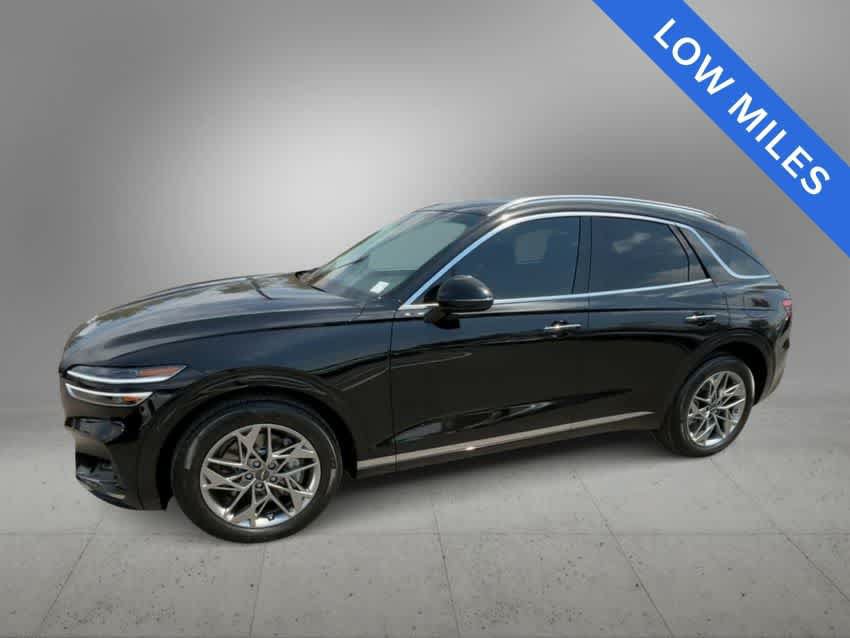 Certified 2024 Genesis GV70 2.5T AWD/4WD image 4