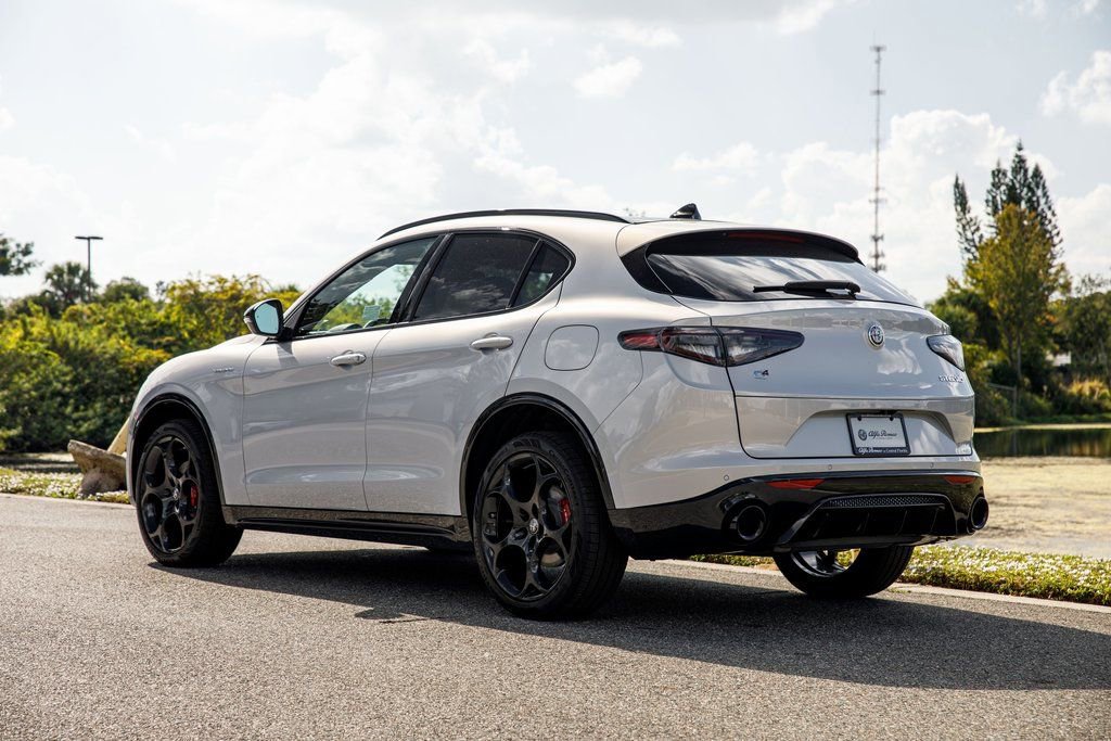 New 2025 Alfa Romeo Stelvio Sprint w/ Veloce Package image 5