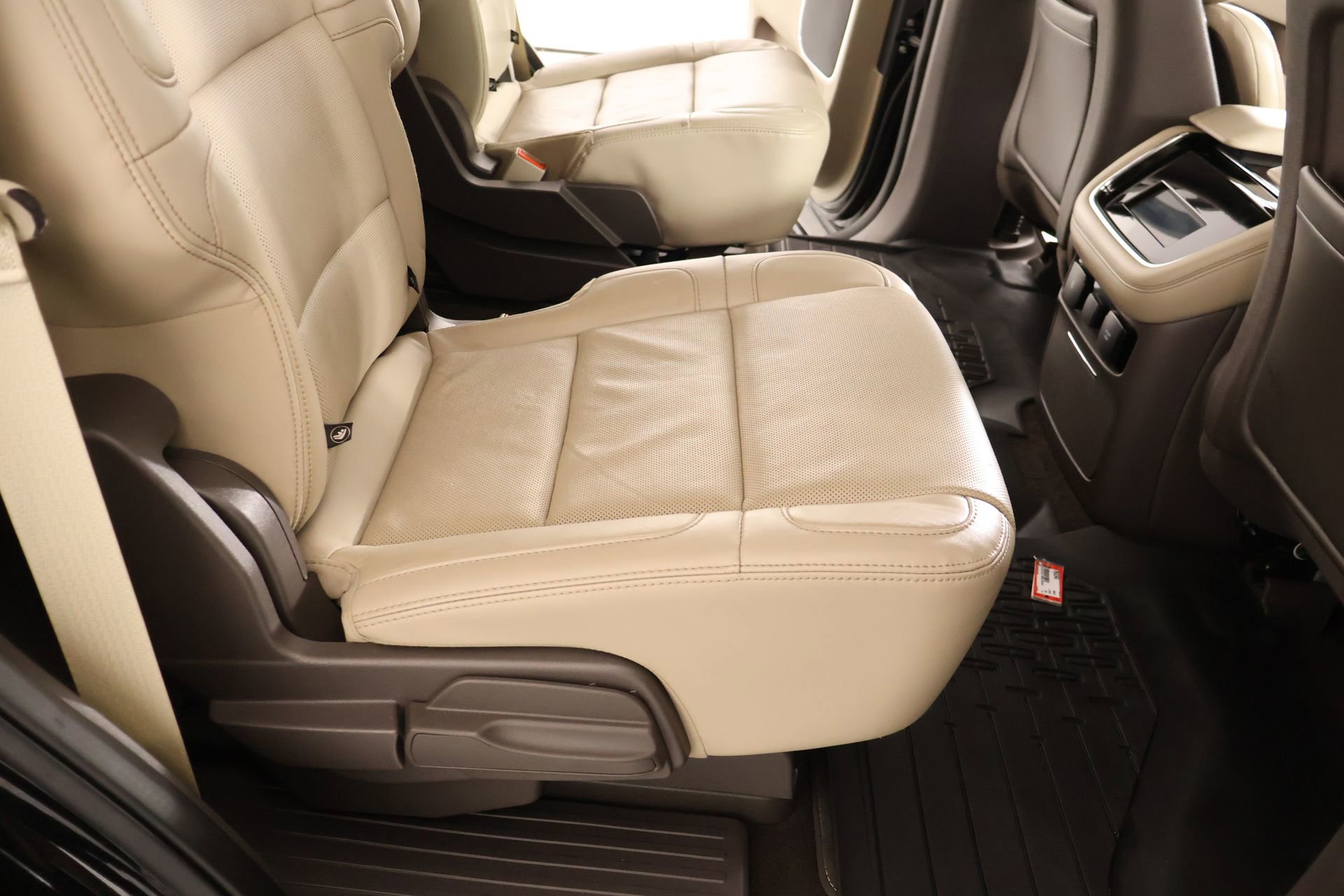 Used 2022 Lincoln Navigator Reserve image 15