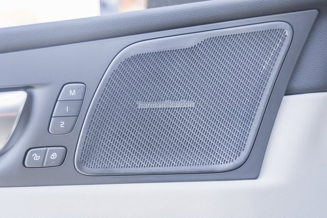 New 2026 Volvo XC60 B5 Ultra w/ Protection Package Premier image 39