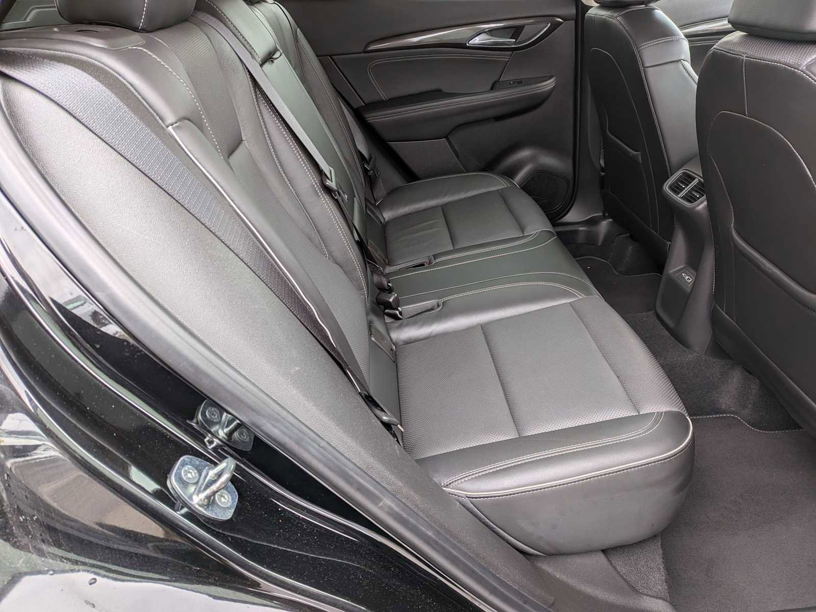 Used 2021 Buick Envision Essence w/ Technology Package I image 21