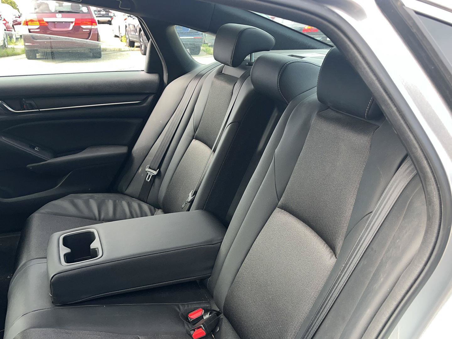 Used 2018 Honda Accord Sport image 20