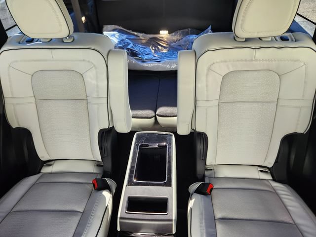New 2026 Lincoln Aviator Black Label w/ Jet Appearance Package AWD/4WD image 14