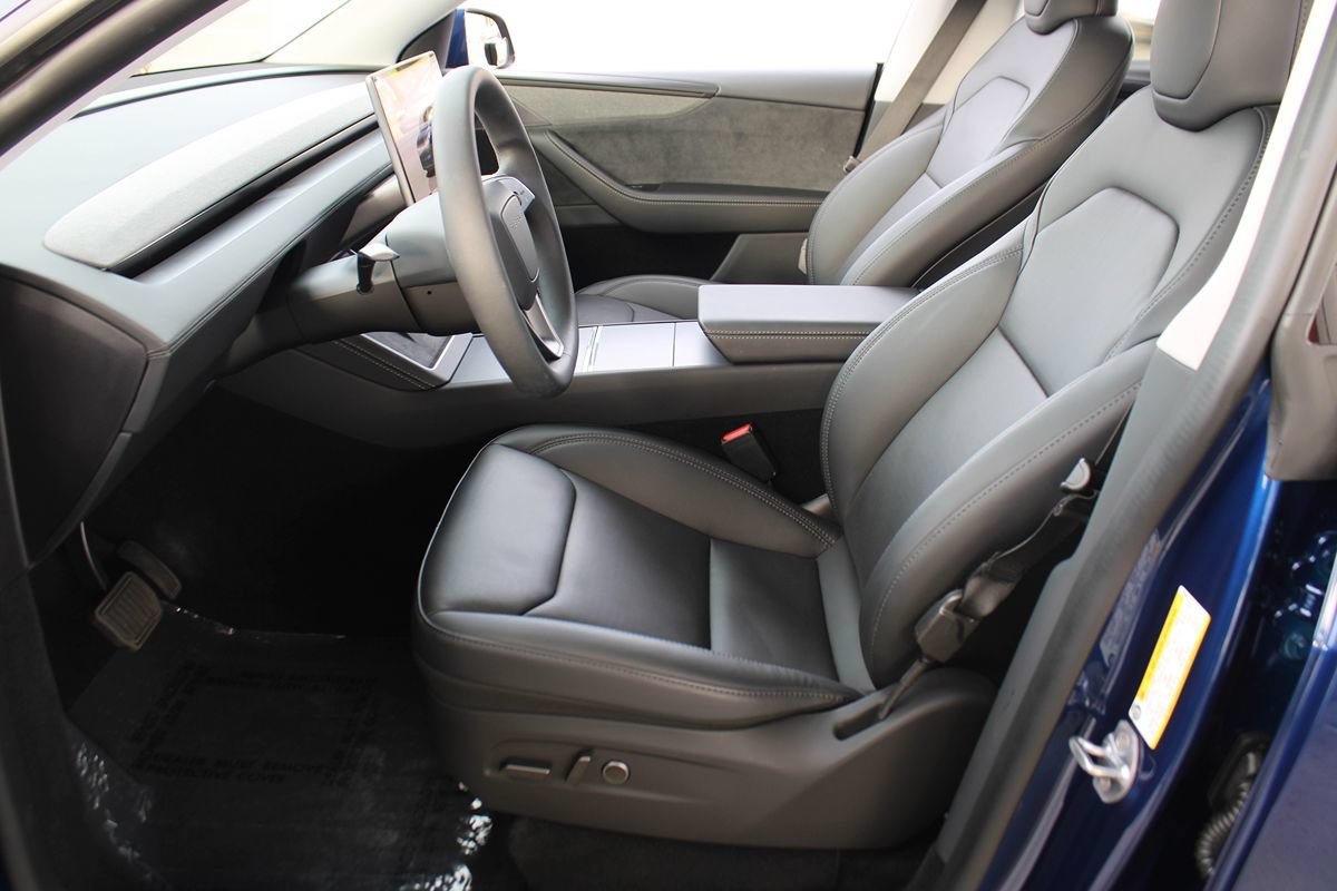 Used 2026 Tesla Model Y Long Range AWD/4WD image 14