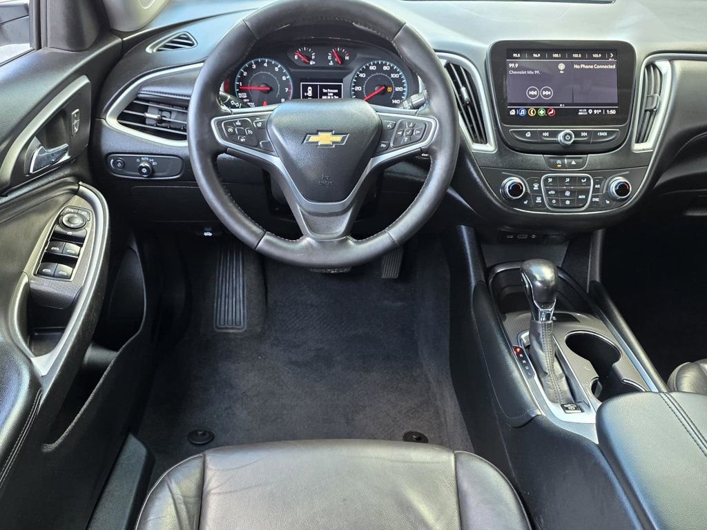 Used 2022 Chevrolet Malibu LT w/ Leather Package image 11
