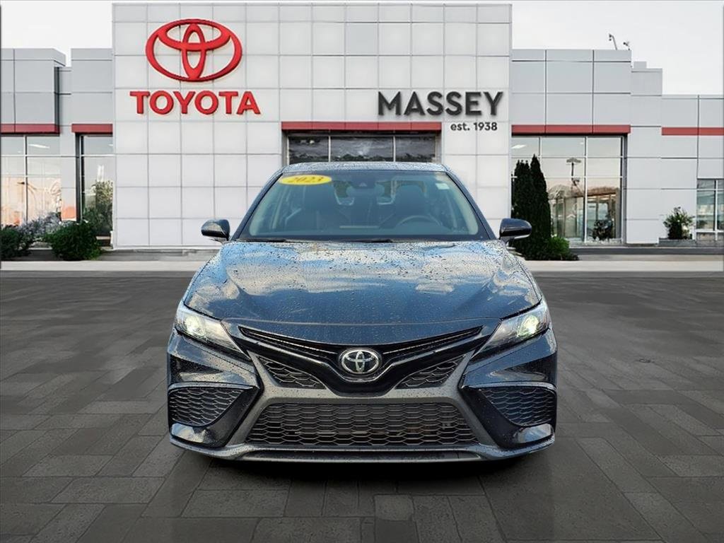 Used 2023 Toyota Camry SE image 8