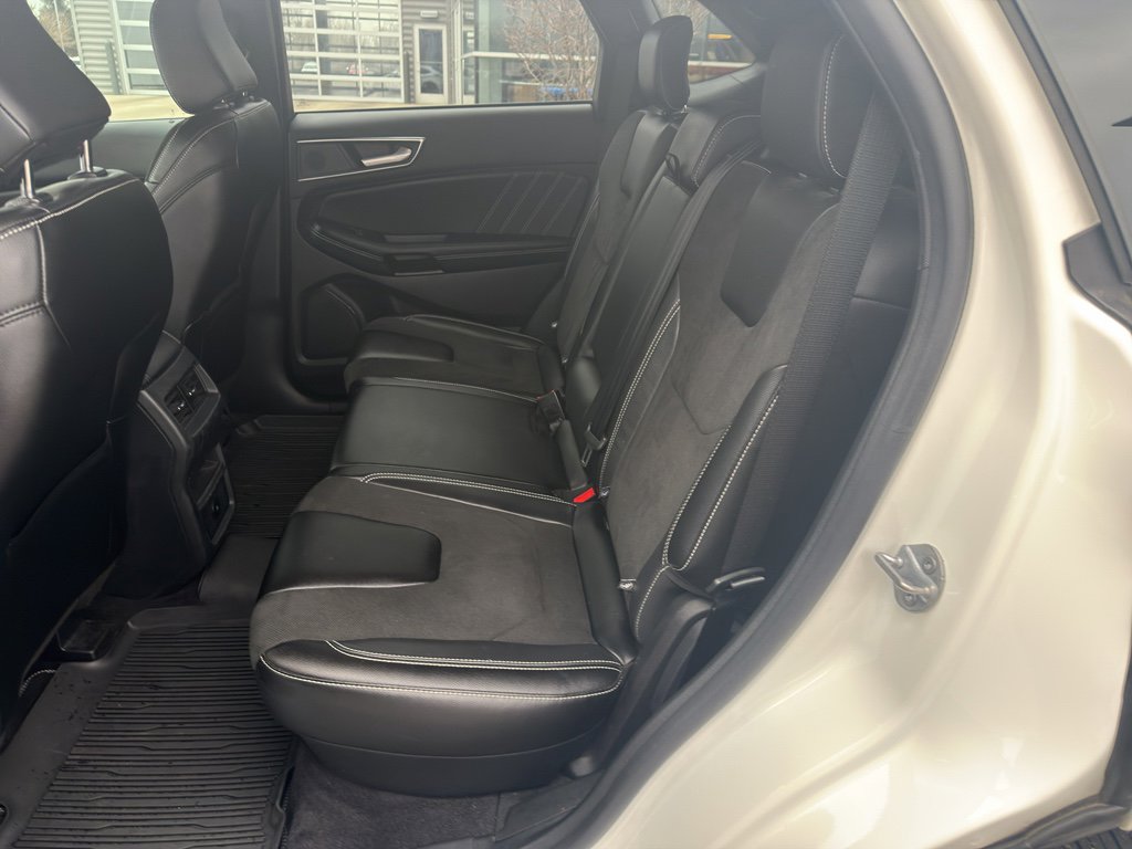 Used 2023 Ford Edge ST AWD/4WD image 17