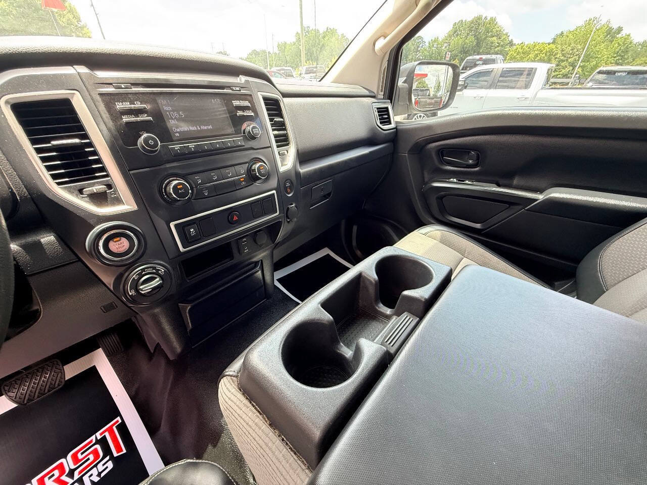 Used 2017 Nissan Titan S AWD/4WD image 22