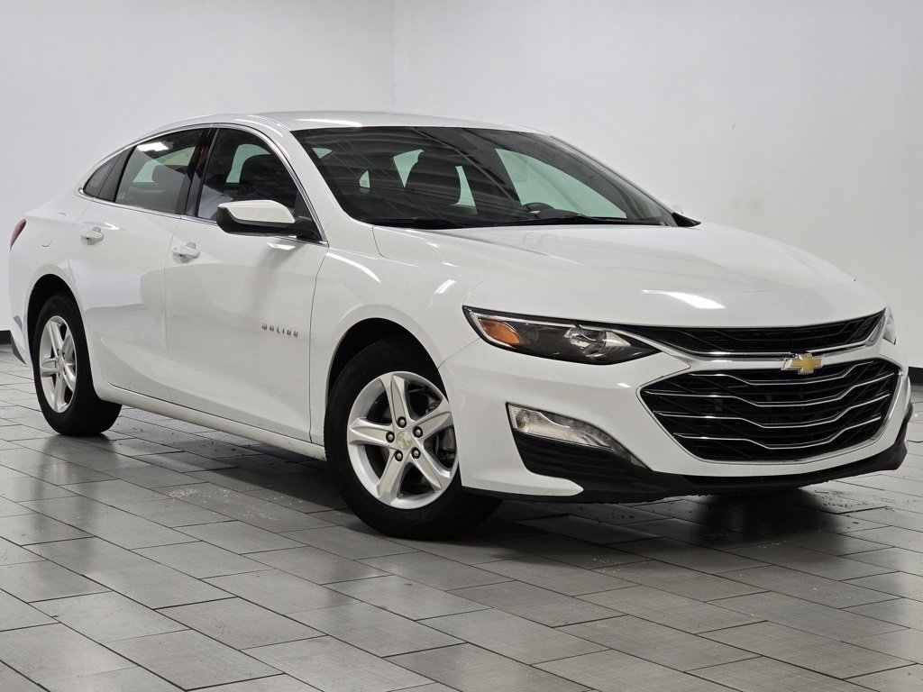 Used 2024 Chevrolet Malibu LT image 2