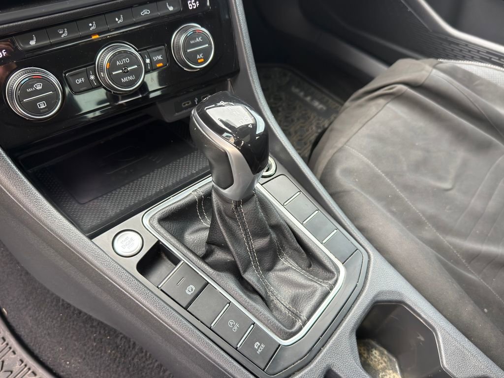 Used 2023 Volkswagen Jetta SEL FWD image 13