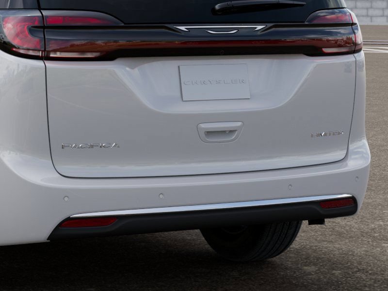 New 2027 Chrysler Pacifica Limited FWD image 13