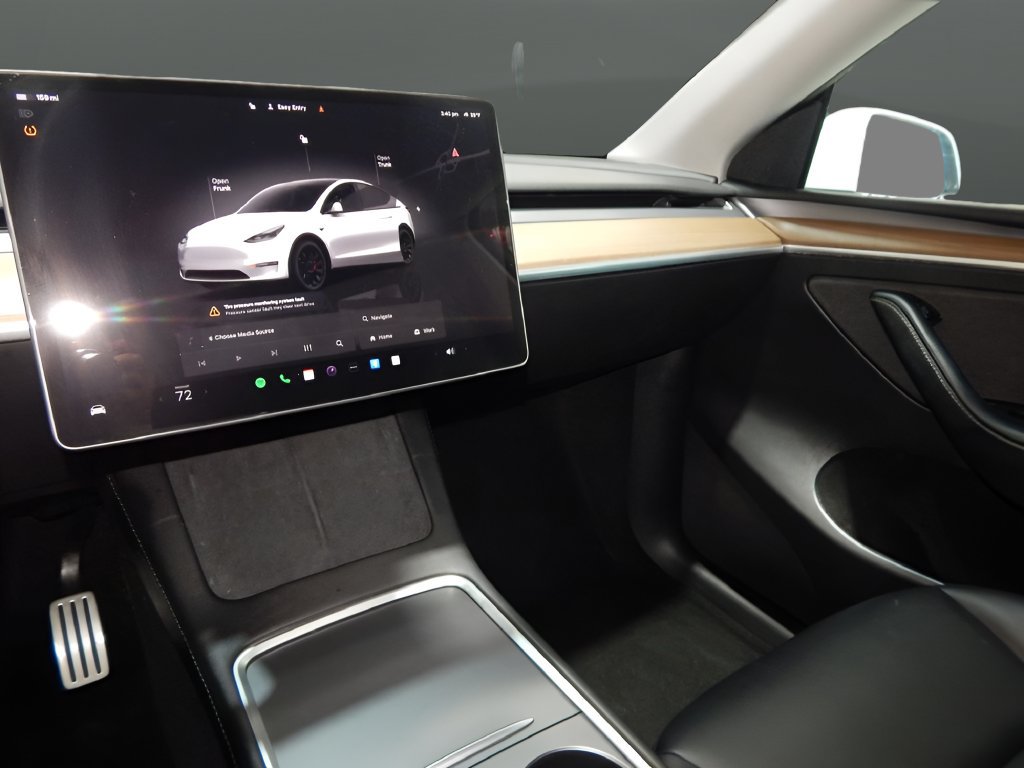 Used 2023 Tesla Model Y Long Range AWD/4WD image 16