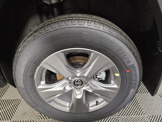 New 2025 Toyota RAV4 XLE image 12